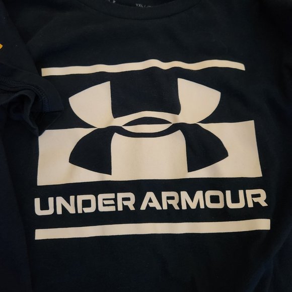 Boys Under Armour T-shirts - Picture 5 of 6